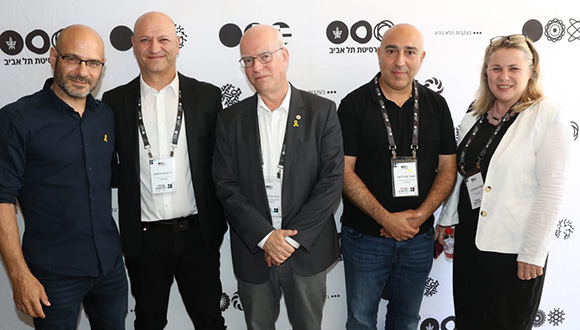 פאנל ישראל והפלסטינים, מימין: קסניה סבטלובה, סאמר סינג'ילאווי, פרופ' אריאל פורת, ד"ר מיכאל מילשטיין ואוהד חמו